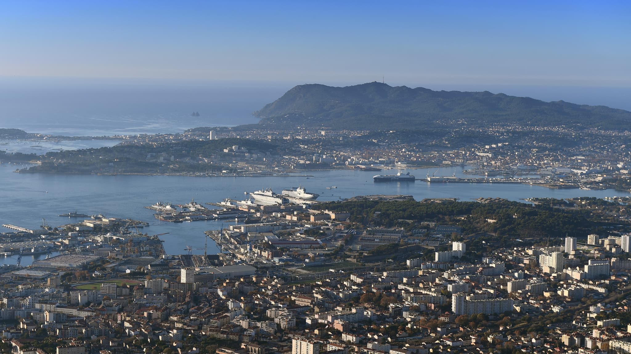 Discover real estate prices in Toulon as of May 1, 2024