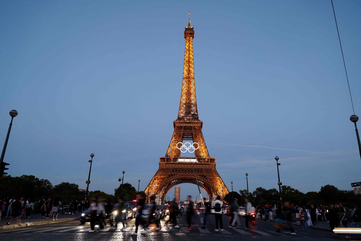 due to lack of accommodation, students give up jobs in Paris