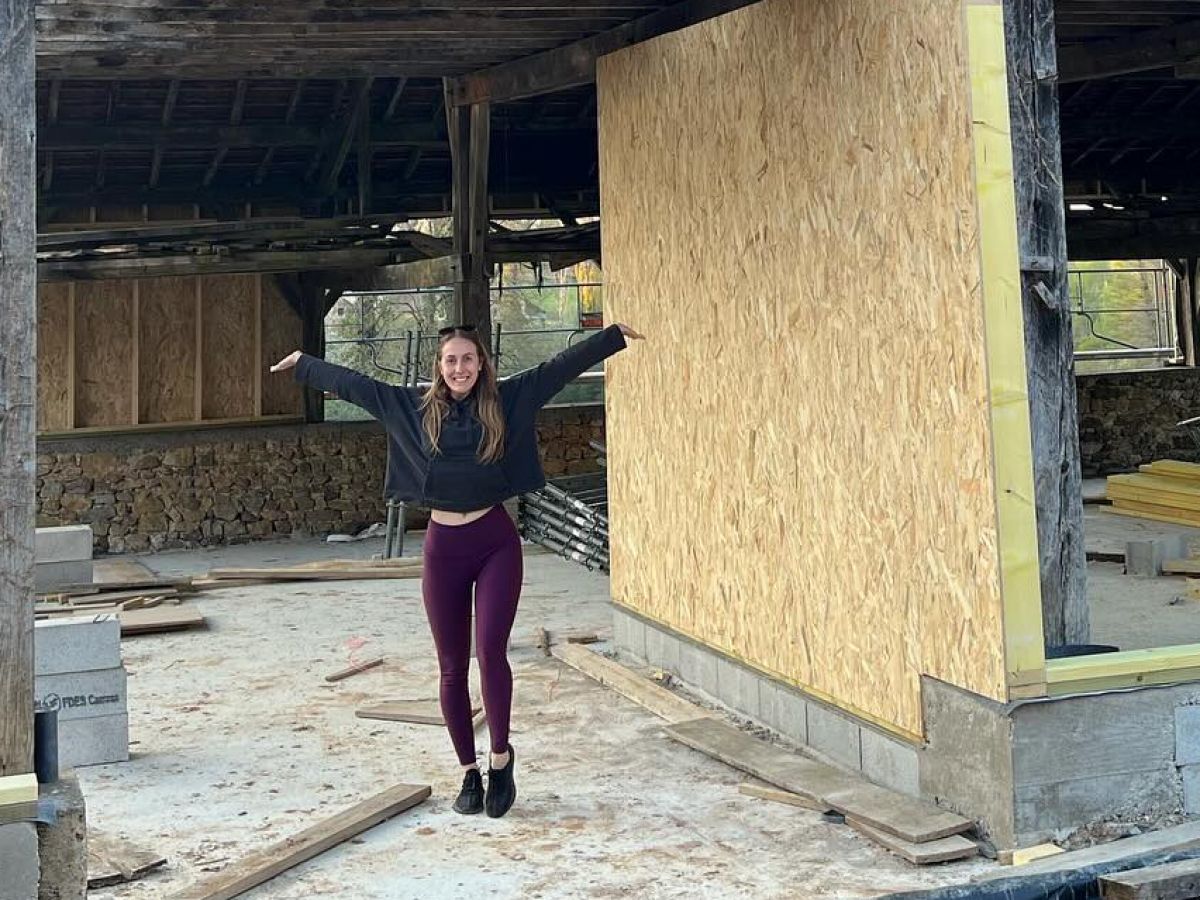 “We were thought to be crazy”: these young people who buy and renovate huge farms and barns